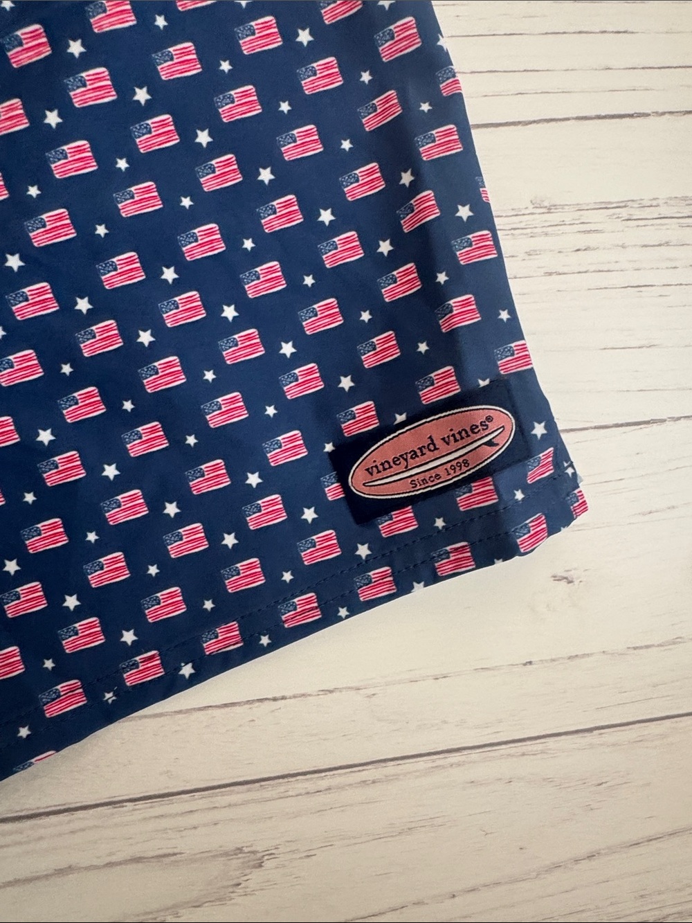 NWT Boys Vineyard Vines Navy Swim Trunks with Red and White Flag Print - Picture 5 of 6